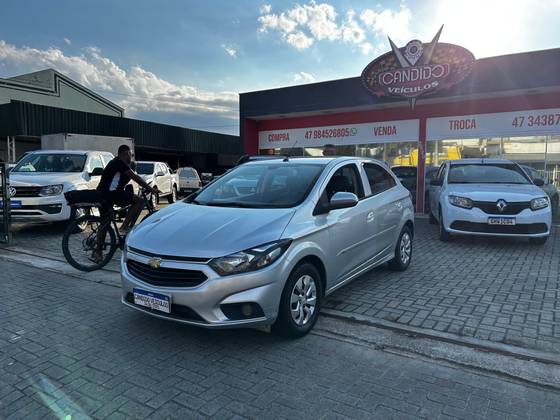 CHEVROLET ONIX 1.0 MPFI LT 8V FLEX 4P MANUAL CHEVROLET ONIX 1.0 MPFI LT 8V FLEX 4P MANUAL